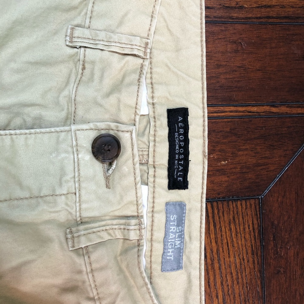 Men’s Flat Front Size 31x32 Slim Straight Khakis